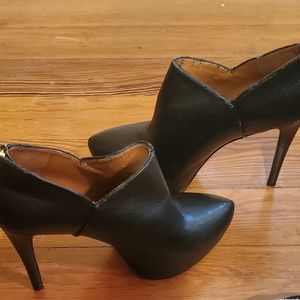 Nine West Booties 7.5 blk leather